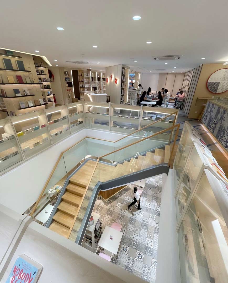 Monalisa Bookstore