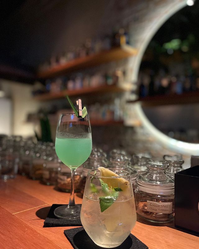 cocktail serves in different type of glasses