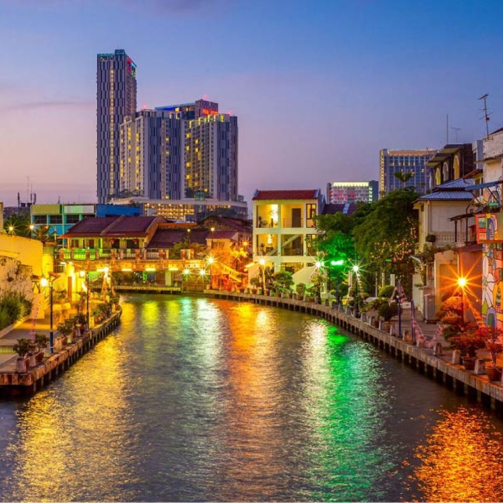 a heritage town along the river