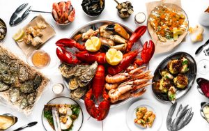 different type of seafood served on a table